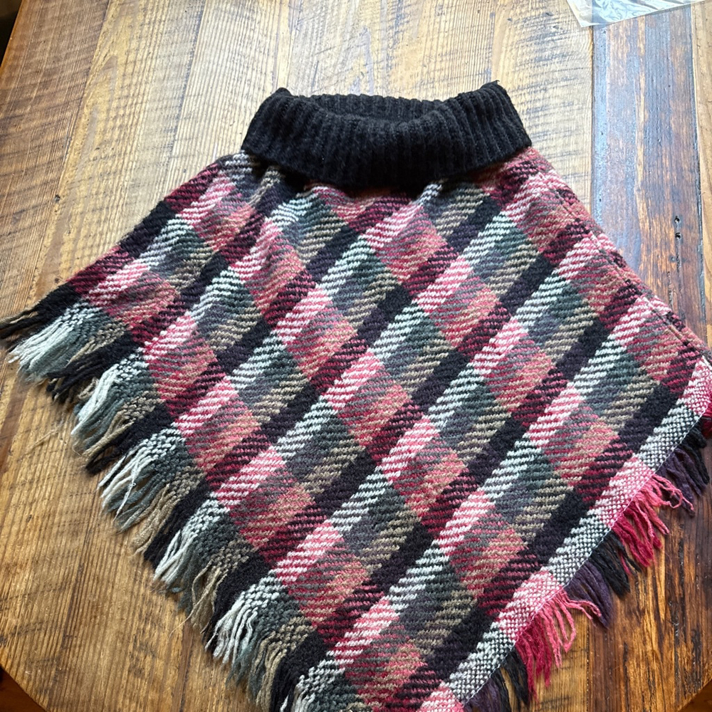 Women's Cristina Chiti Red Black Plaid Knit Poncho Shrug One Size